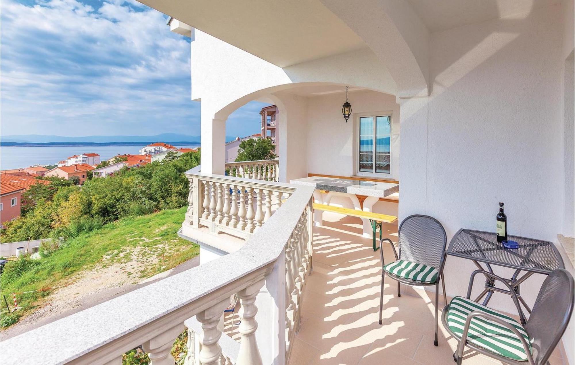 Stunning Apartment In Crikvenica With Wifi Eksteriør billede