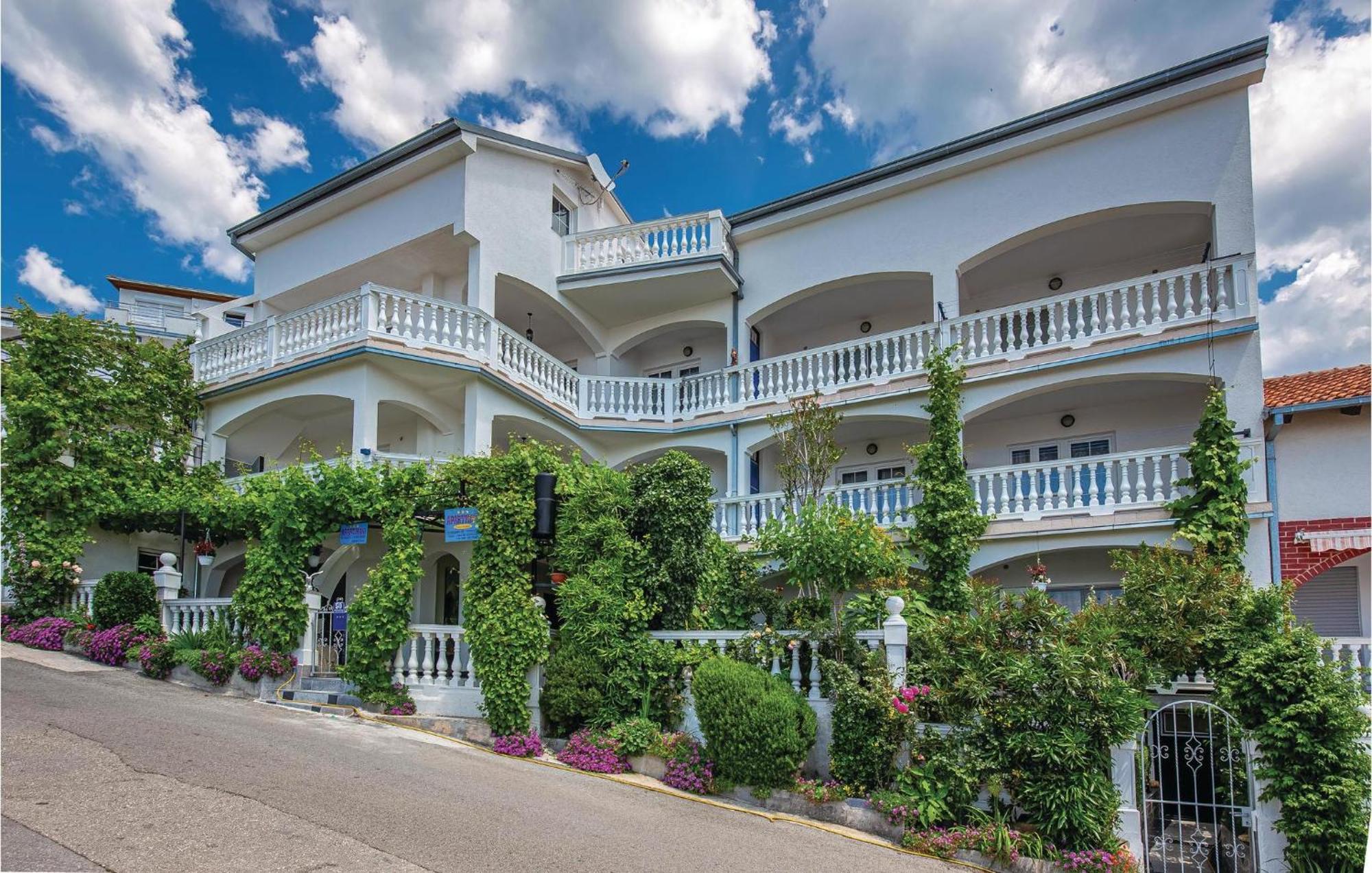 Stunning Apartment In Crikvenica With Wifi Eksteriør billede